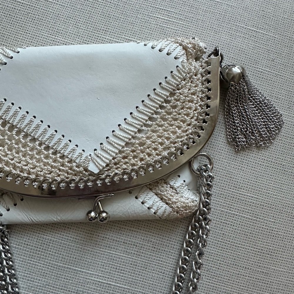 White Chain Crossbody Bag with Tassel Detail - Picture 5 of 10